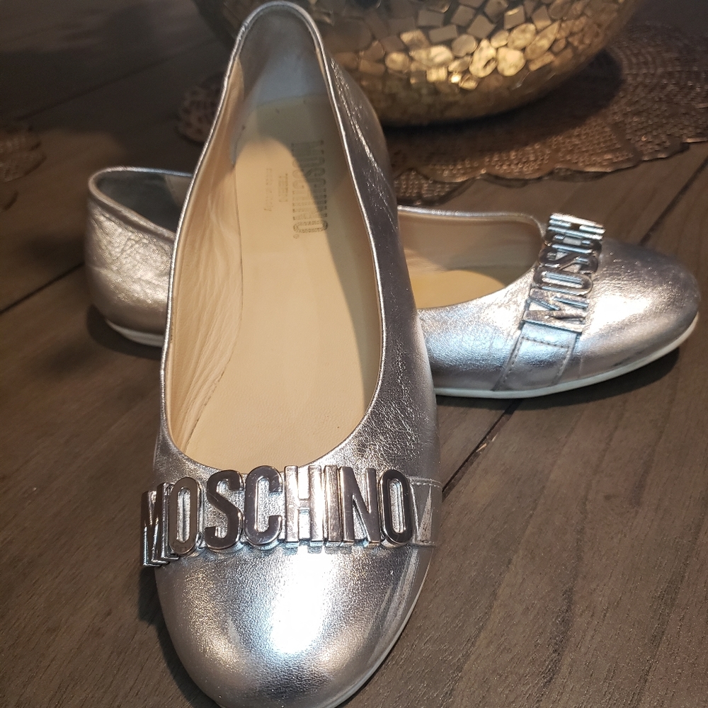 SOLD!! 100% authentic Moschino girls ballet flat shoes